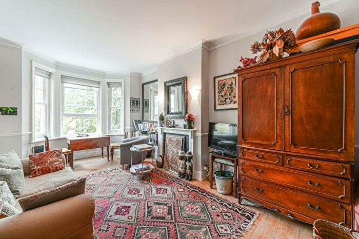 1 Bedroom Flat To Rent In Park Walk, Chelsea, London, SW10