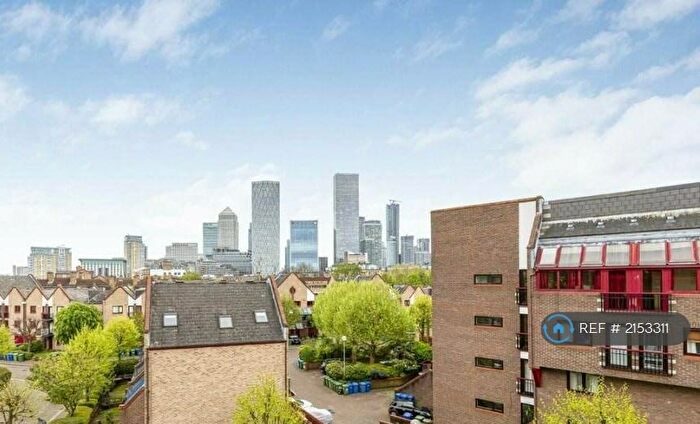 3 Bedroom Penthouse To Rent In Bywater Place, London, SE16