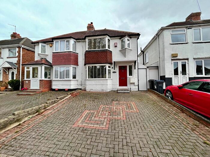 3 Bedroom House To Rent In Woolacombe Lodge Road, B29