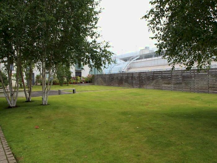 1 Bedroom Flat To Rent In The Hayes Apartment, Cardiff City Centre, Cardiff, CF10