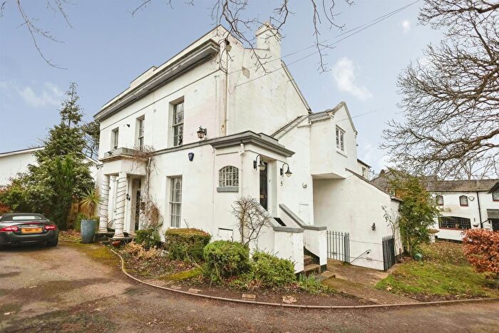 1 Bedroom Flat For Sale In Old Church Road, Harborne, Birmingham, B17