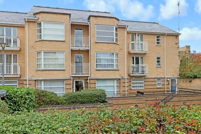 1 Bedroom Flat To Rent In Petersfield Mansions, Cambridge, CB1