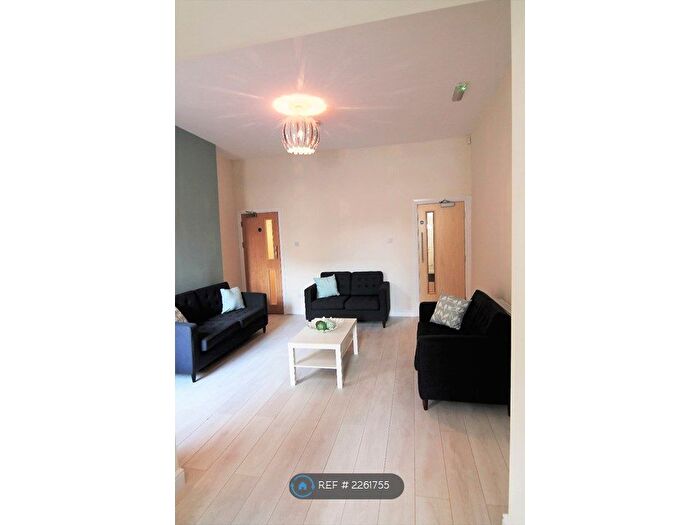 8 Bedroom Terraced House To Rent In Parkers Road, Sheffield, S10