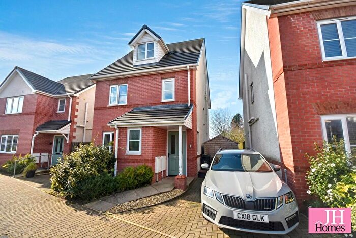 4 Bedroom Detached House For Sale In Pennington Close, Barrow-in-furness, Cumbria, LA13