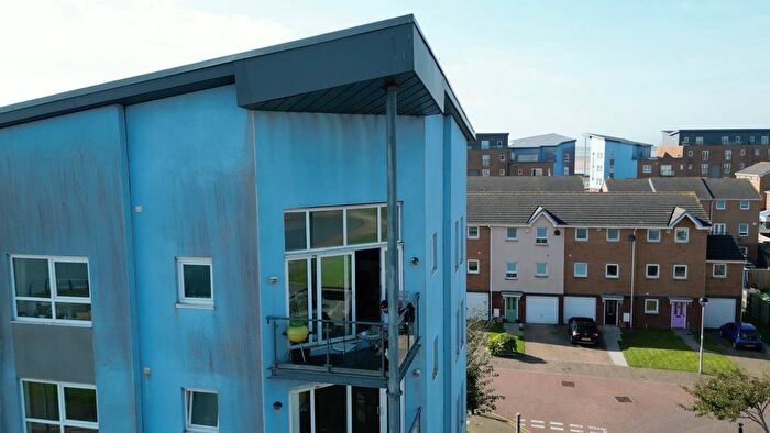 3 Bedroom Flat For Sale In Pentre Doc Y Gogledd, Llanelli, SA15
