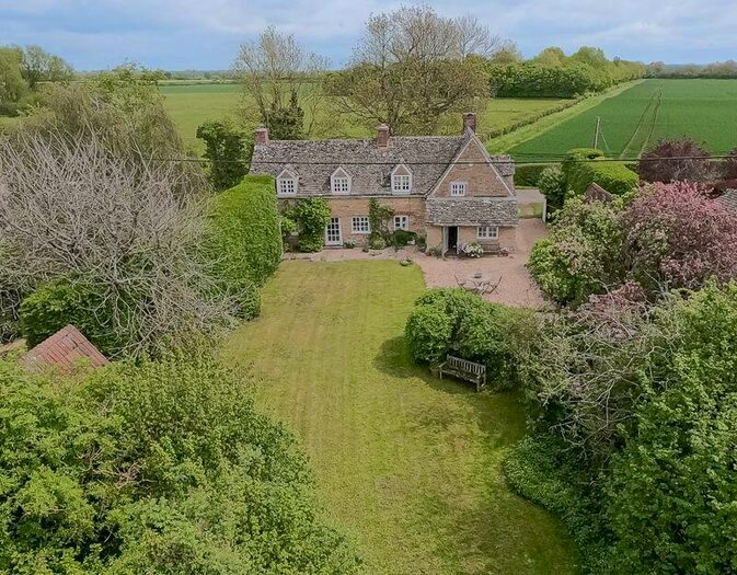 4 Bedroom Cottage For Sale In Cote Cottage, Shifford Road, Cote, OX18