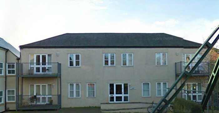 3 Bedroom Flat To Rent In Jean Marguerite Court, OX1