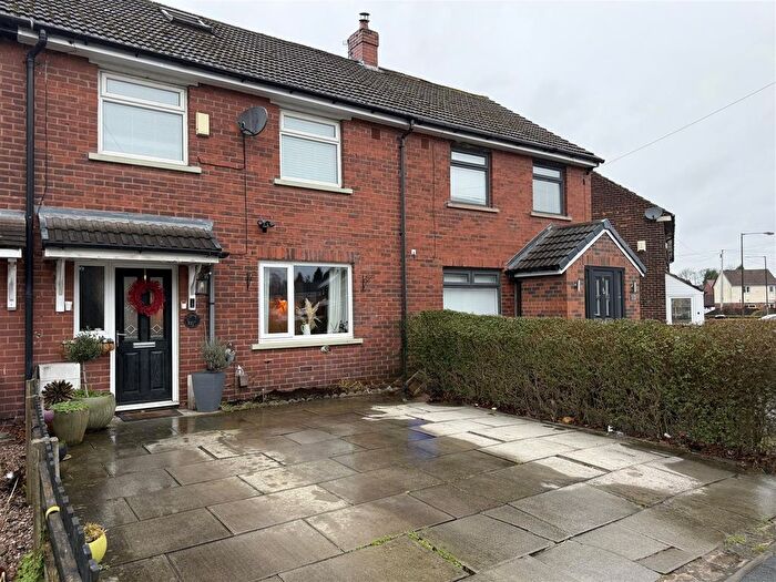 2 Bedroom Semi Detached House For Sale In Richmond Street, Ashton-Under-Lyne, OL7