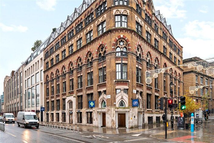 2 Bedroom Apartment To Rent In Farringdon Road, London, EC1M