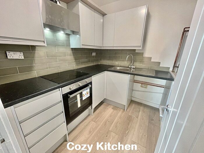 1 Bedroom Flat To Rent In Blenheim Road, Harrow, Middlesex, HA2