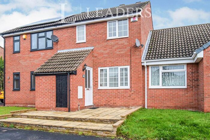 3 Bedroom Town House To Rent In Rivington Drive, Loughborough, LE11