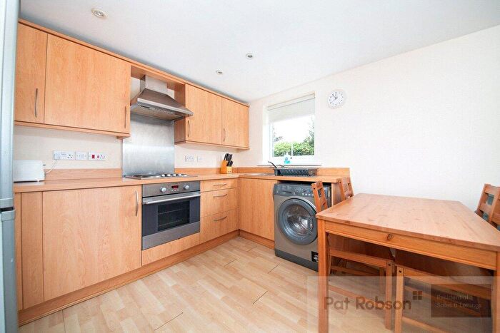2 Bedroom Apartment For Sale In Wrendale Court, South Gosforth, Newcastle Upon Tyne, Tyne And Wear, NE3