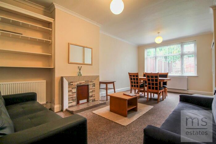 4 Bedroom Detached House To Rent In Harrington Drive, Nottingham, NG7