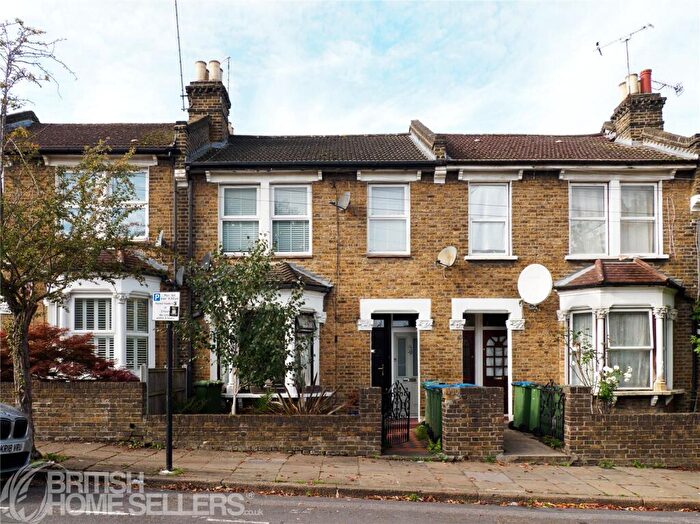 2 Bedroom Apartment For Sale In Fairthorn Road, London, SE7