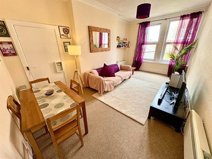 1 Bedroom Flat For Sale In Kent Road, Southsea, PO5