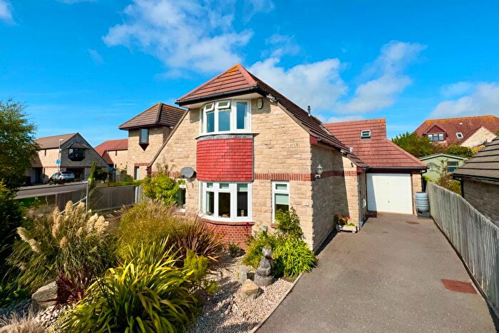 3 Bedroom Detached House For Sale In Cauldron Barn Road, Swanage, BH19