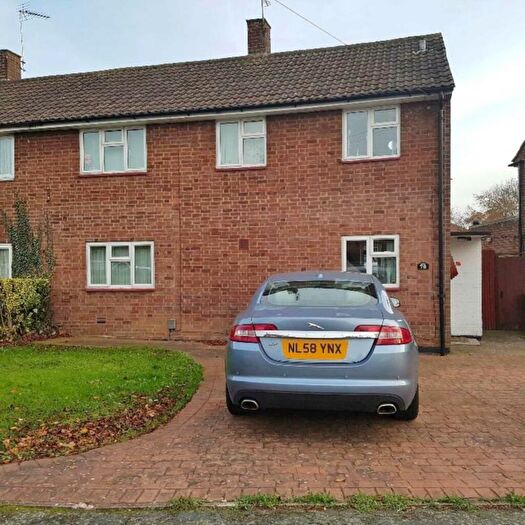 3 Bedroom House To Rent In Chelwood Avenue, Hatfield, AL10