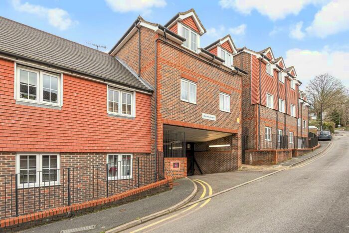 2 Bedroom Apartment To Rent In Hospital Hill, Buckinghamshire, HP5