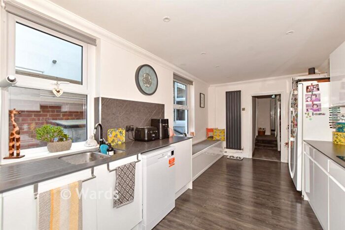 5 Bedroom Terraced House For Sale In Cherry Tree Avenue, Dover, Kent, CT16
