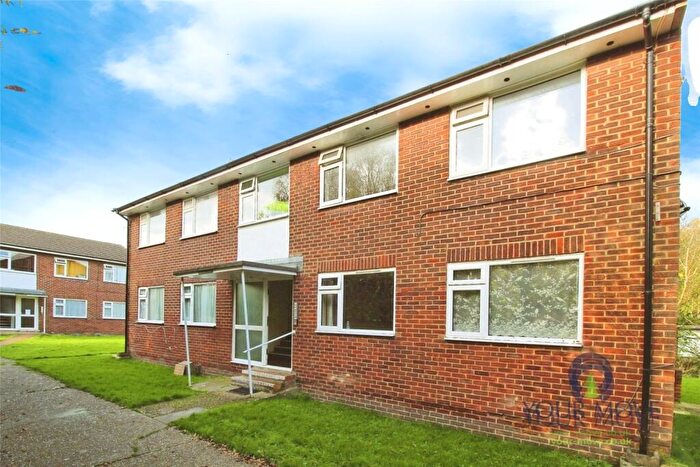 2 Bedroom Flat To Rent In Walnut Walk, Polegate, East Sussex, BN26