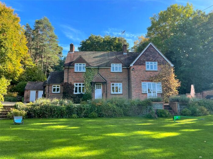 4 Bedroom Detached House To Rent In Bridle Path, Ewshot, Farnham, GU10