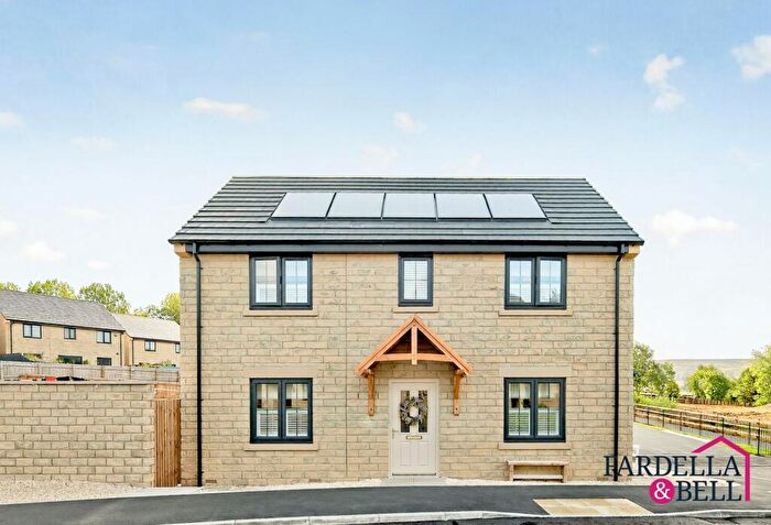 3 Bedroom Detached House For Sale In Kettledrum Drive, Burnley, BB10