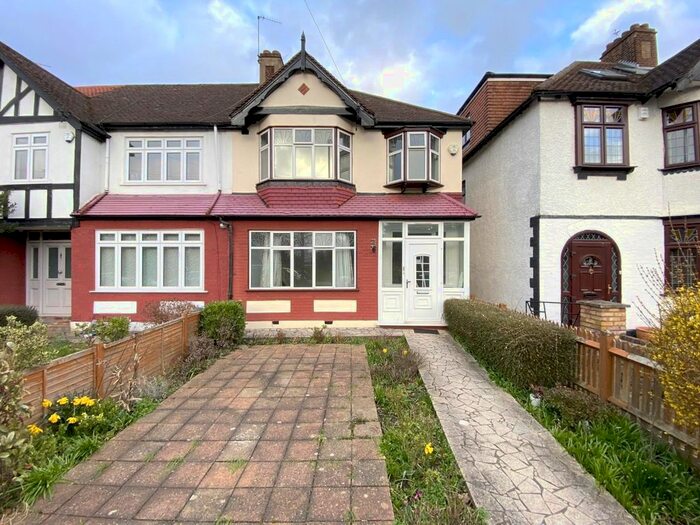 3 Bedroom End Of Terrace House To Rent In Syon Lane, Isleworth, TW7
