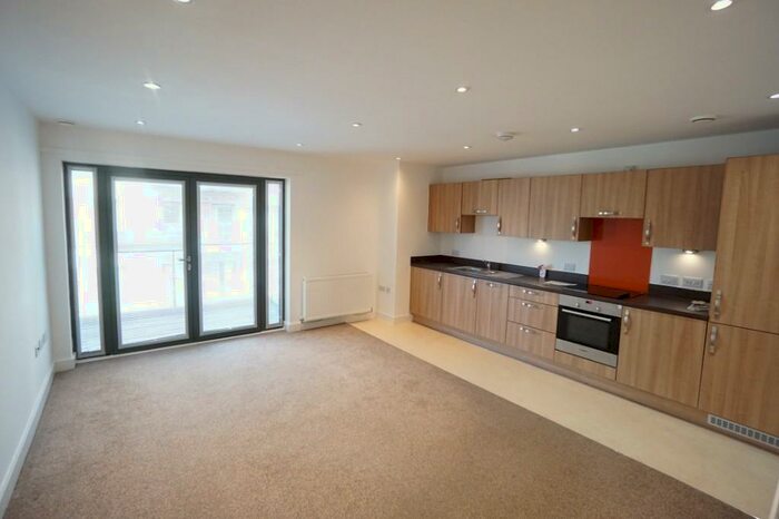 2 Bedroom Flat To Rent In Chandlers House, Gaol Ferry Steps, Bristol, BS1
