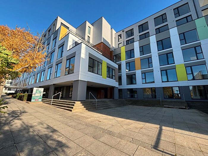1 Bedroom Property To Rent In Silbury Boulevard, Milton Keynes, MK9