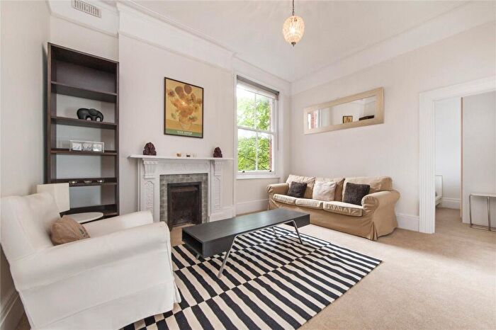 1 Bedroom Flat For Sale In Greencroft Gardens, South Hampstead, NW6