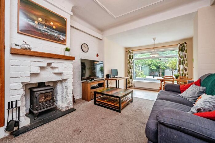 3 Bedroom Semi-Detached House For Sale In Stratford Road, Liverpool, Merseyside, L19