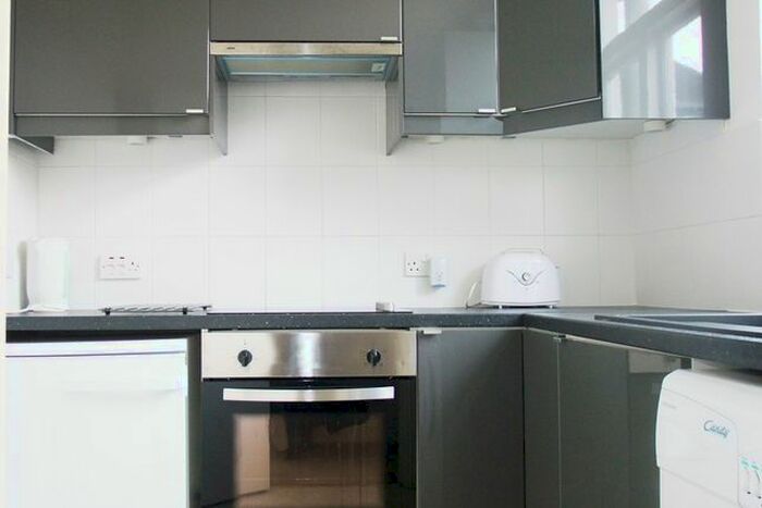 1 Bedroom Flat To Rent In Shirland Road, London, W9