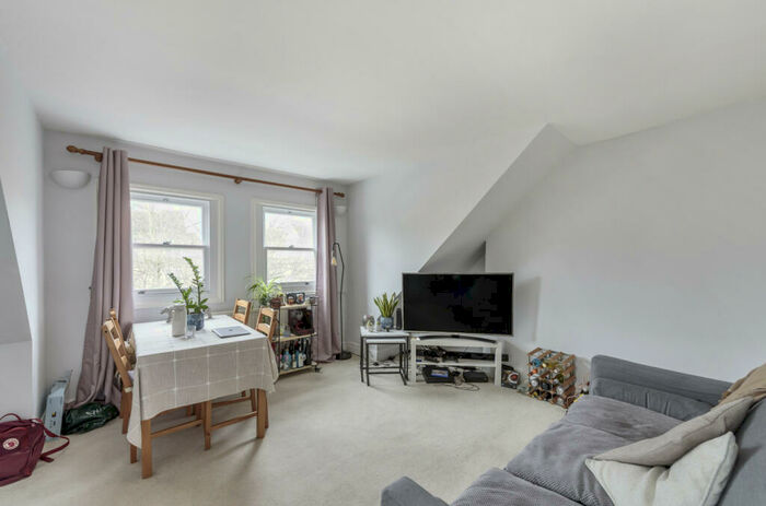 2 Bedroom Apartment To Rent In Parkhill Road, Belsize Park, NW3