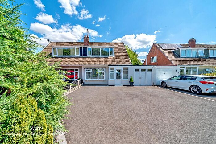 2 Bedroom Semi-Detached House For Sale In Green Lane, Shelfield, Walsall, WS4