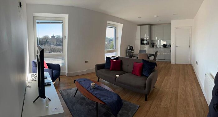 2 Bedroom Flat To Rent In Langwood House, Rickmansworth, WD3