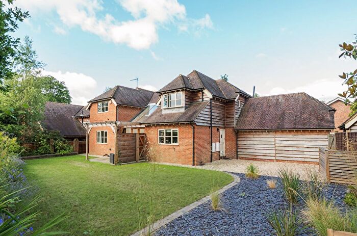 4 Bedroom Detached House For Sale In Maurys Lane, West Wellow, Romsey, Hampshire, SO51