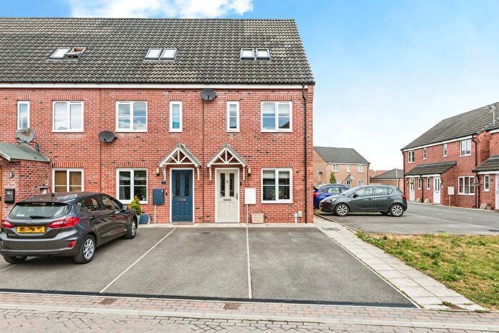 3 Bedroom End Of Terrace House For Sale In Far Moss, Selby, YO8