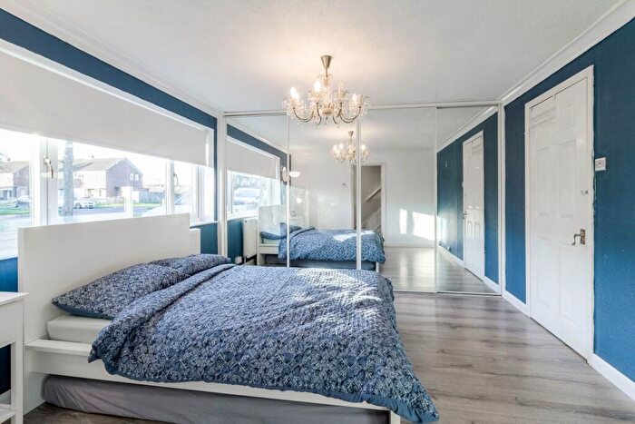 4 Bedroom Semi-Detached House For Sale In Whaddon Way, Bletchley, MK3