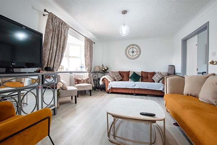 4 Bedroom Detached House For Sale In Park Mews, Wellingborough, NN8