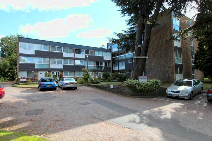 3 Bedroom Flat To Rent In Ailantus Court, Stonegrove, Edgware, HA8