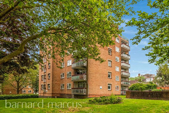 1 Bedroom Flat For Sale In Friern Road, London, SE22