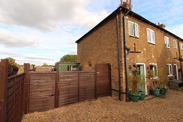 2 Bedroom End Of Terrace House For Sale In Dennis Green, Gamlingay, Sandy, SG19