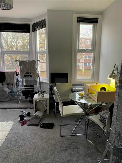 1 Bedroom Flat To Rent In East Street, Southend-On-Sea, SS2