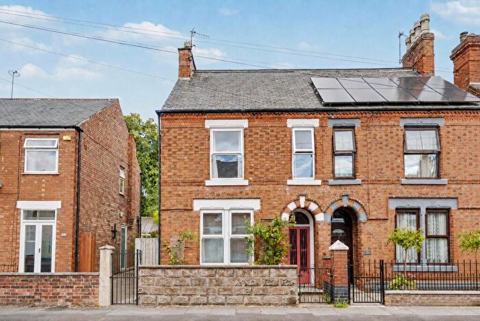 3 Bedroom Semi-Detached House For Sale In Craig Street, Long Eaton, NG10
