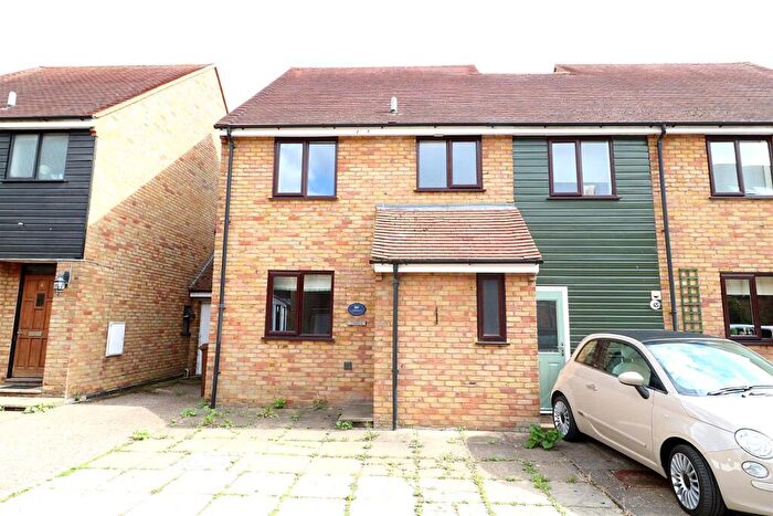 3 Bedroom Terraced House For Sale In Bacons Yard, Ashwell, Baldock, SG7