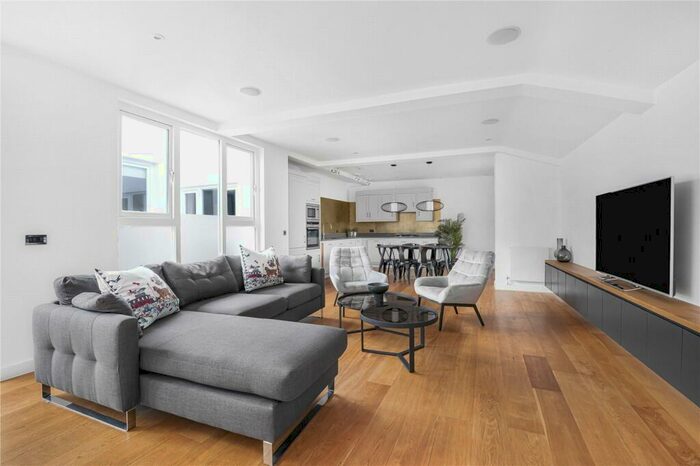 2 Bedroom Apartment To Rent In Rivington Street, Shoreditch, London, EC2A