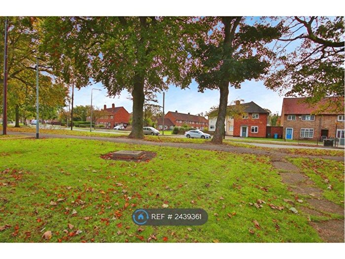 2 Bedroom Semi-Detached House To Rent In Shannon Road, Hull, HU8