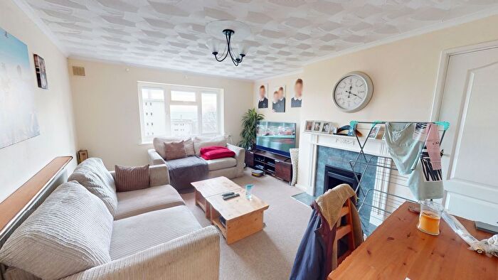 2 Bedroom Flat For Sale In Beresford Road, Brighton, BN2