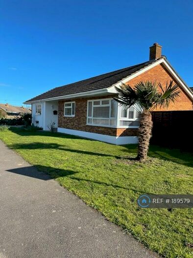 3 Bedroom Bungalow To Rent In Beach Road, Chichester, PO20