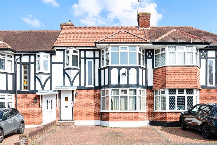 3 Bedroom Terraced House For Sale In Seymour Avenue, Morden, SM4